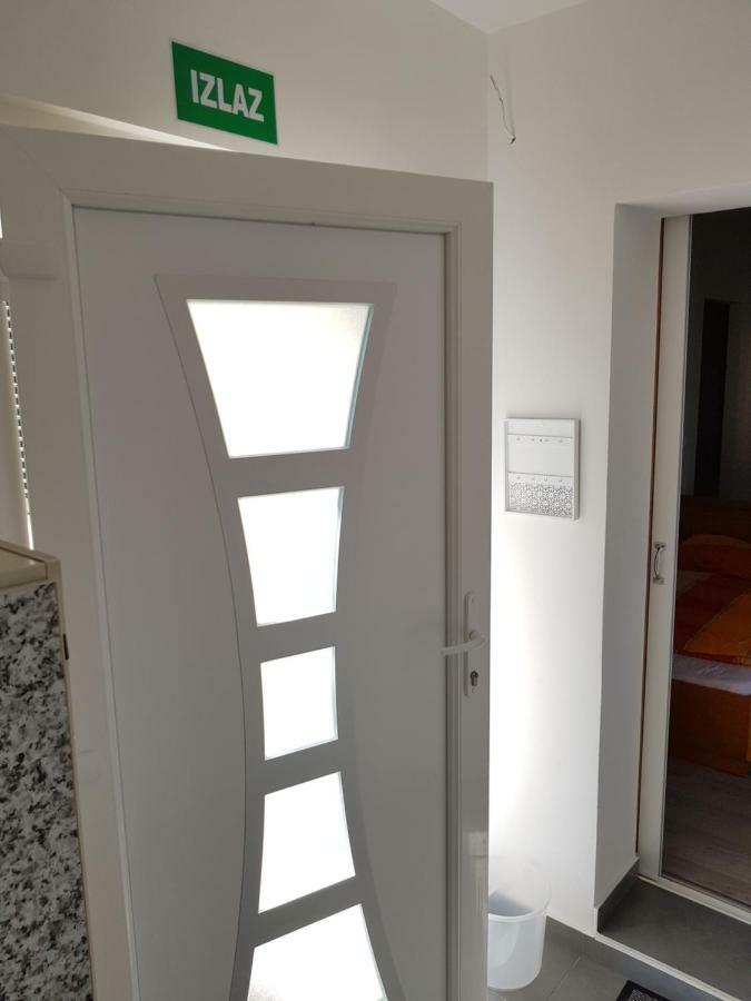 Apartment Brigitte Врси Экстерьер фото